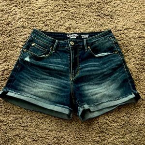High rise Levi shorts